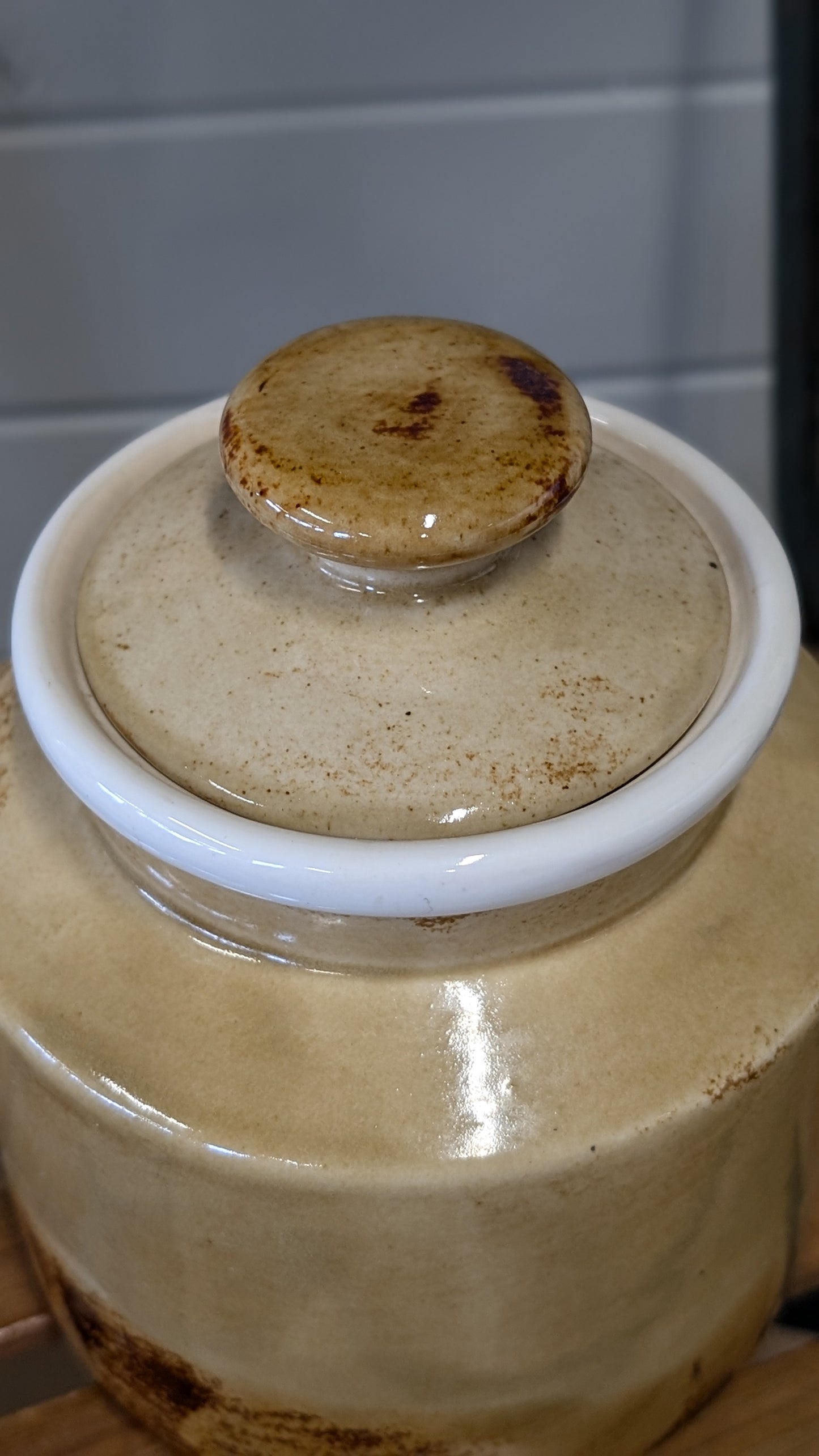 Vintage Robert Gordon ceramic jar