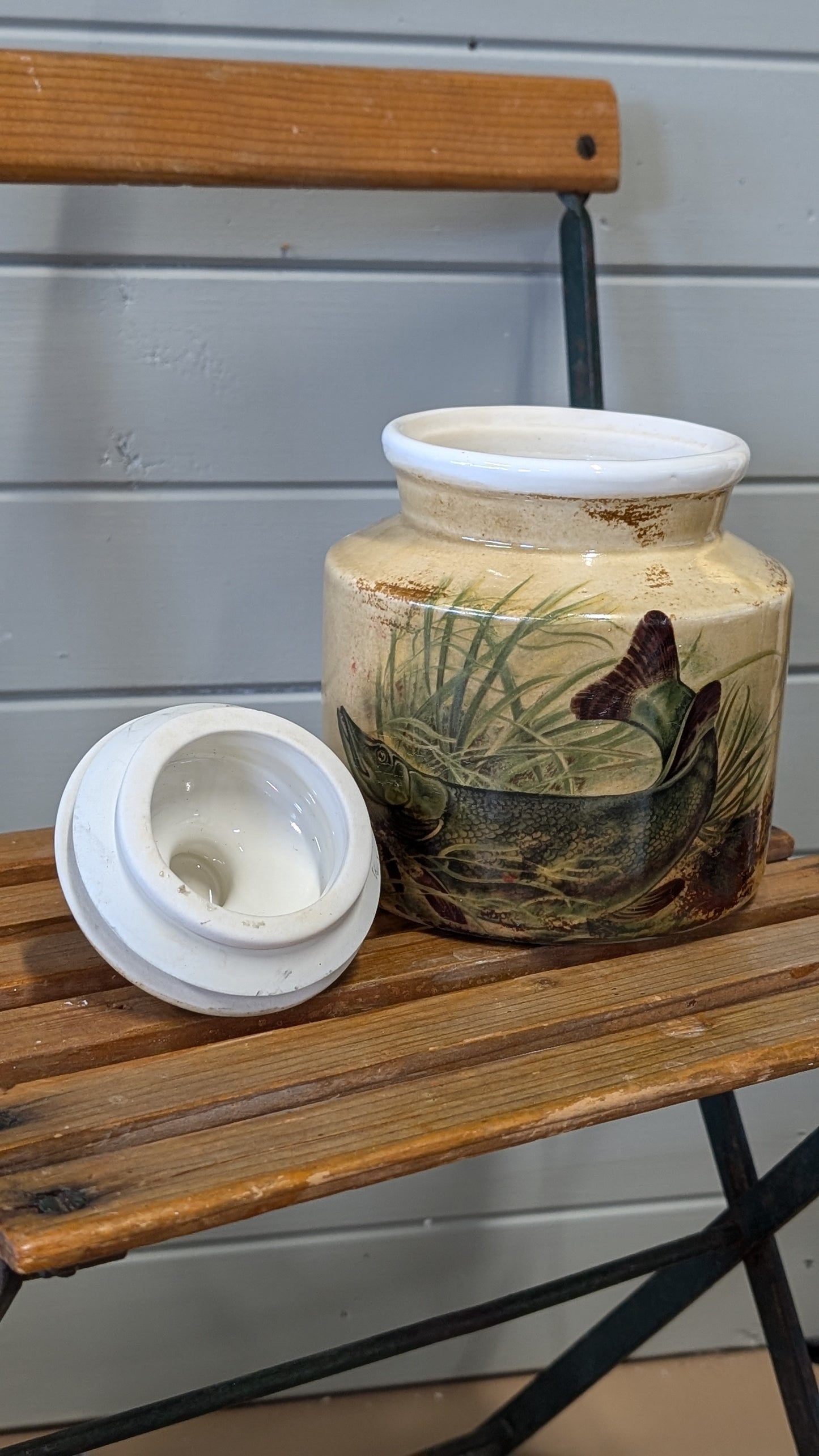 Vintage Robert Gordon ceramic jar