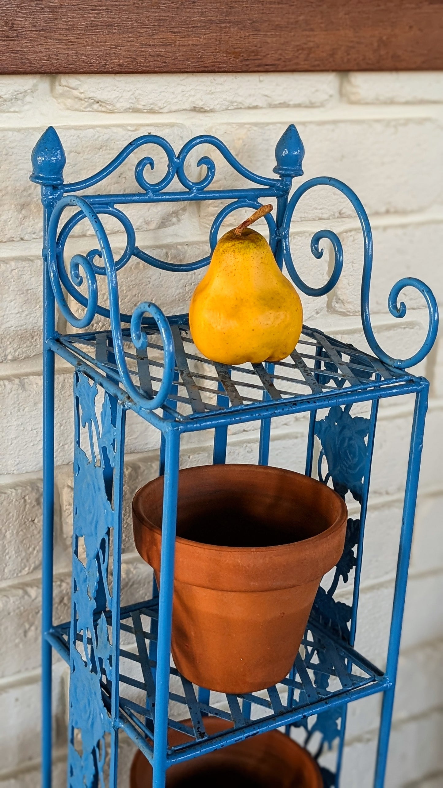 Vintage Metal Plant Stand / Shelf