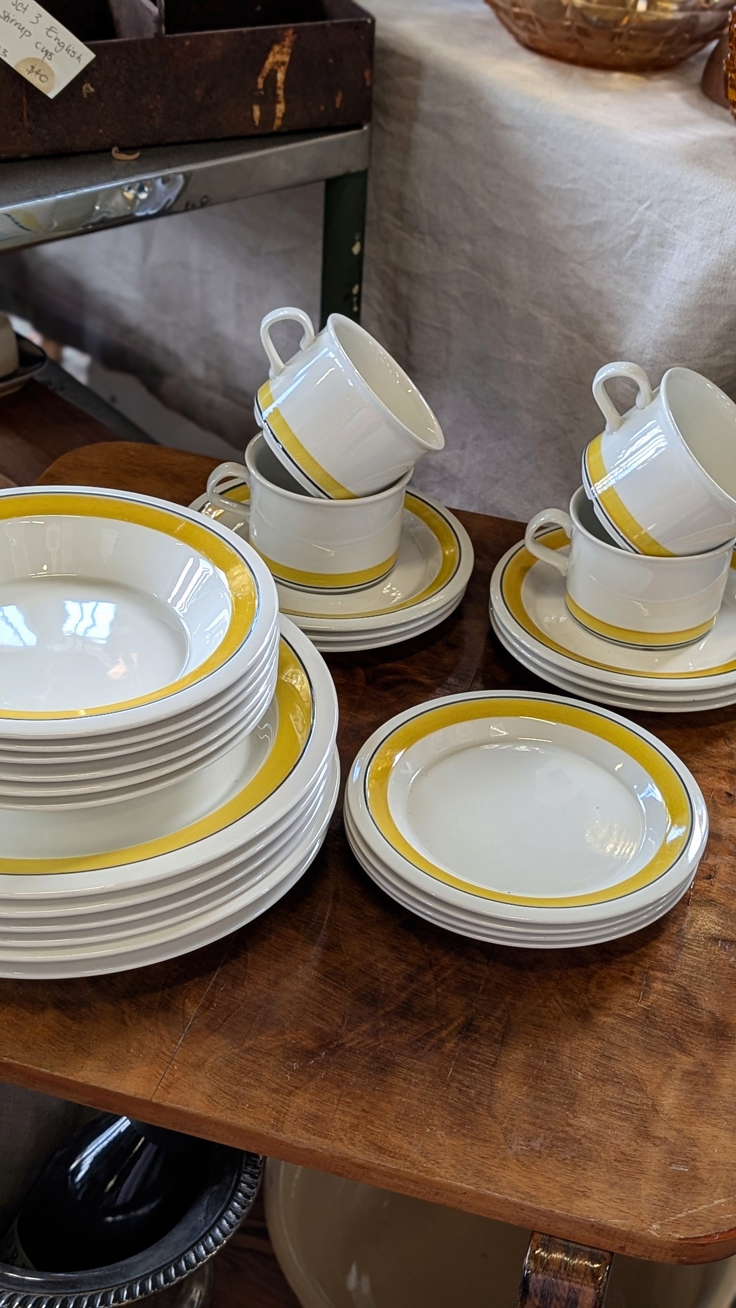 Arabica Faenza Mid Century Dinner Service