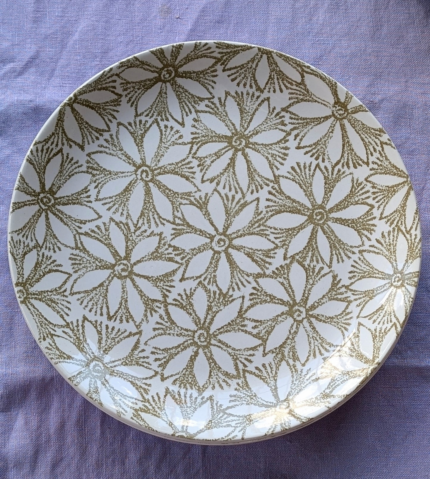 Clematis Mid Century Dinner Set