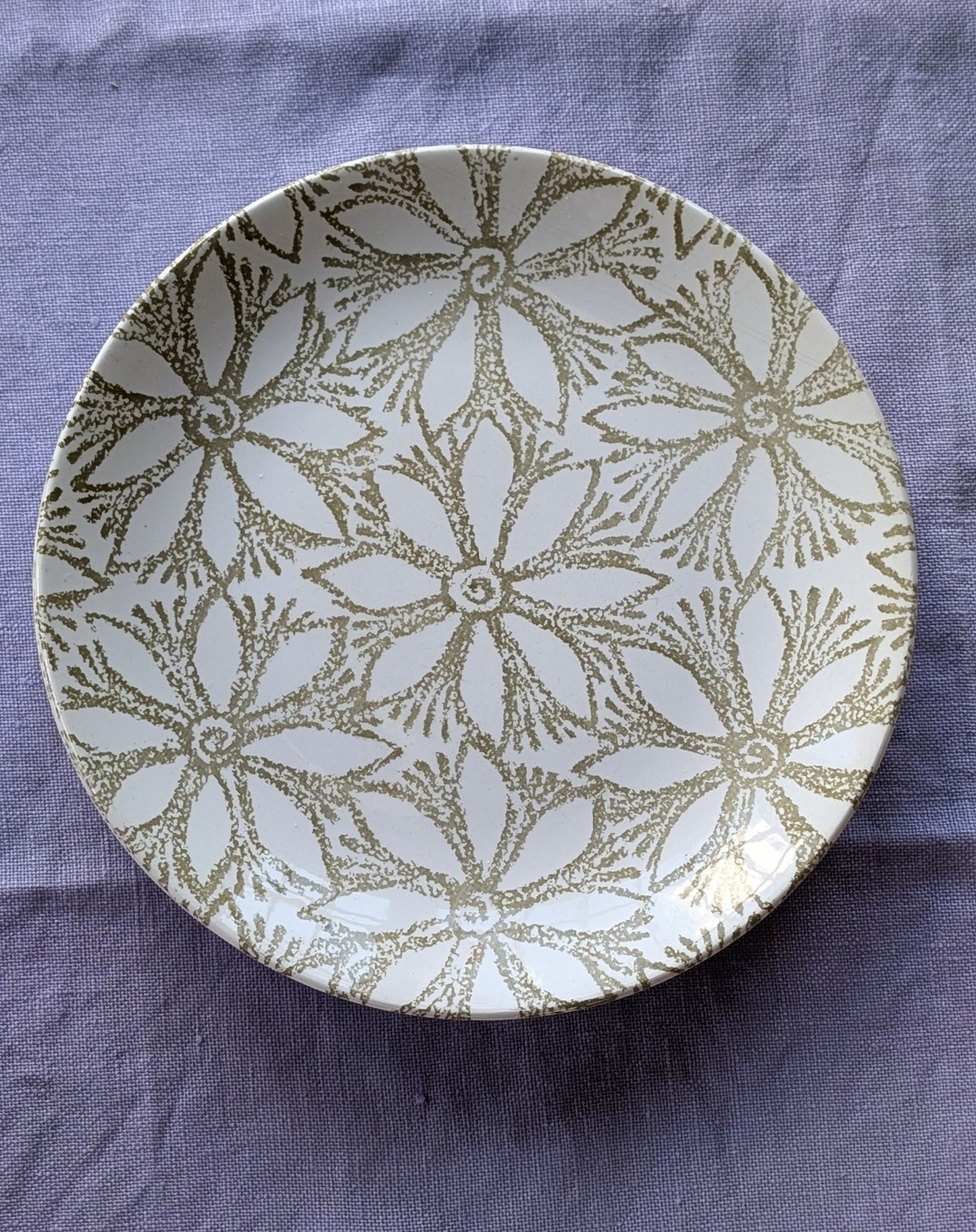 Clematis Mid Century Dinner Set