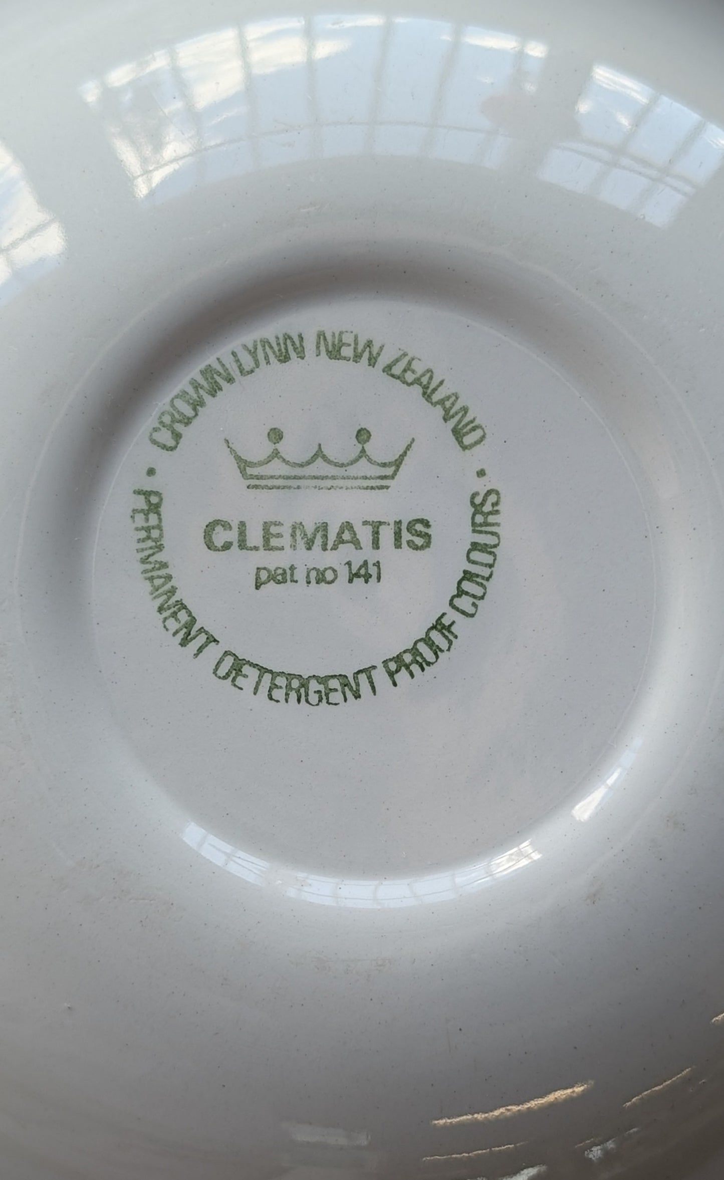 Clematis Mid Century Dinner Set