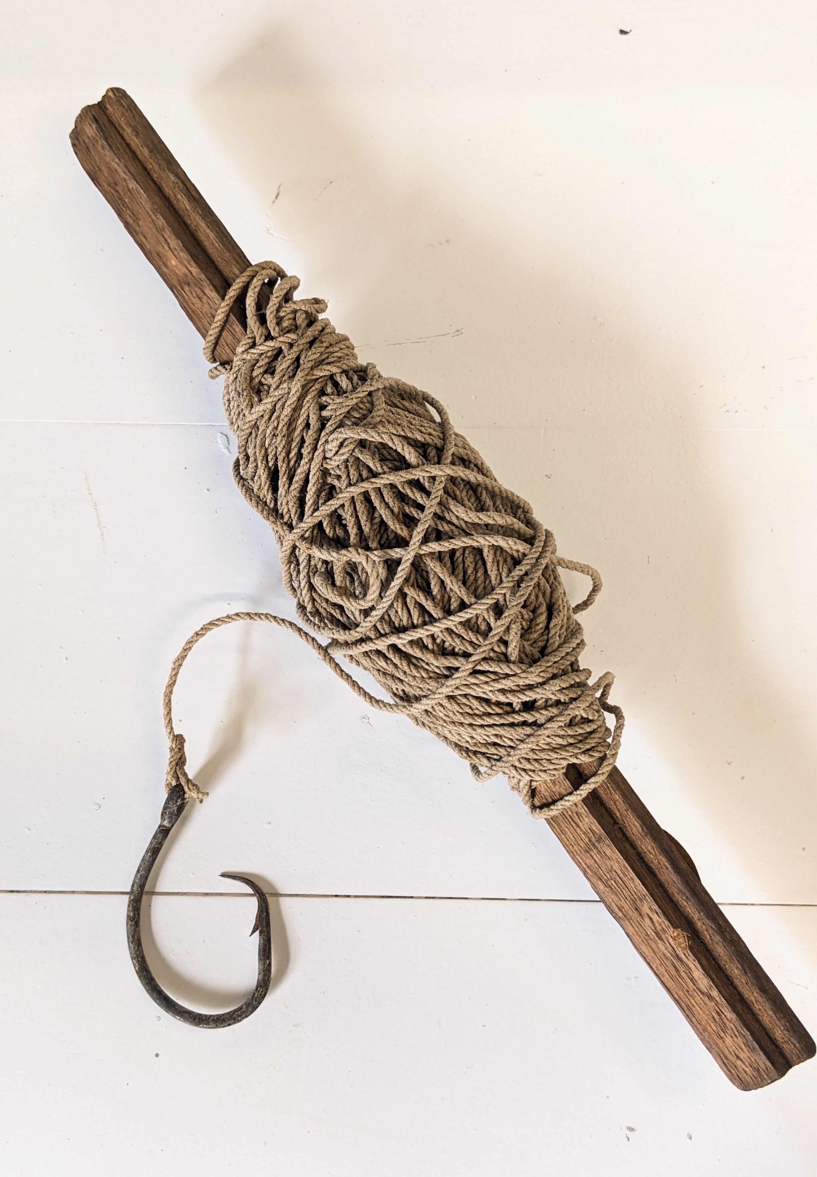 Wooden fishing hand line - sandy beige – The Old Shop Yard