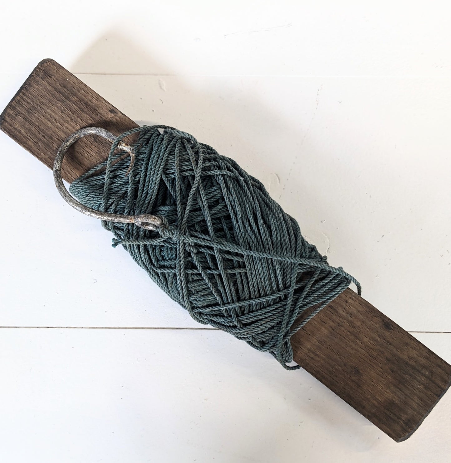 Wooden fishing hand line - seagreen