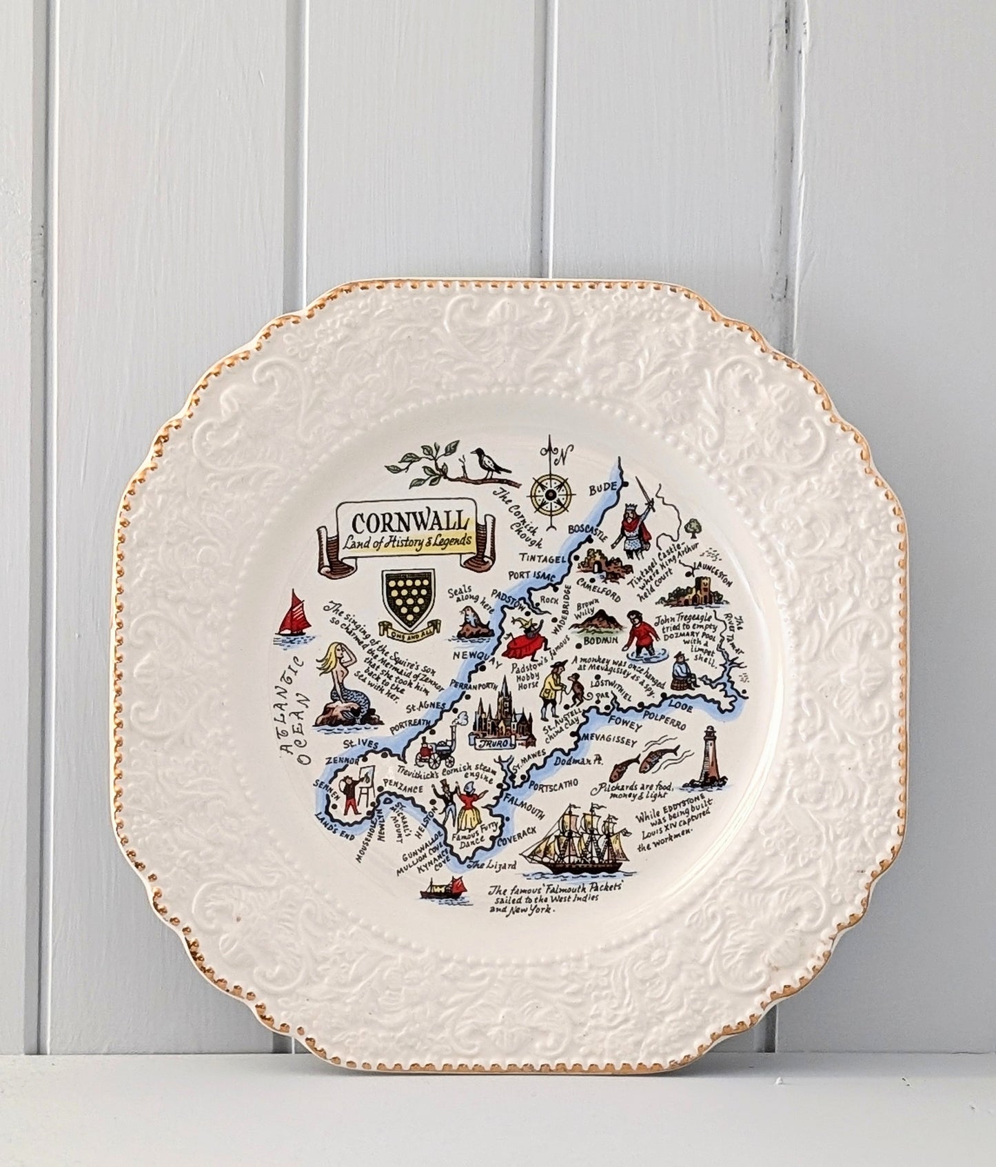 Vintage "Cornwall" decorative plate